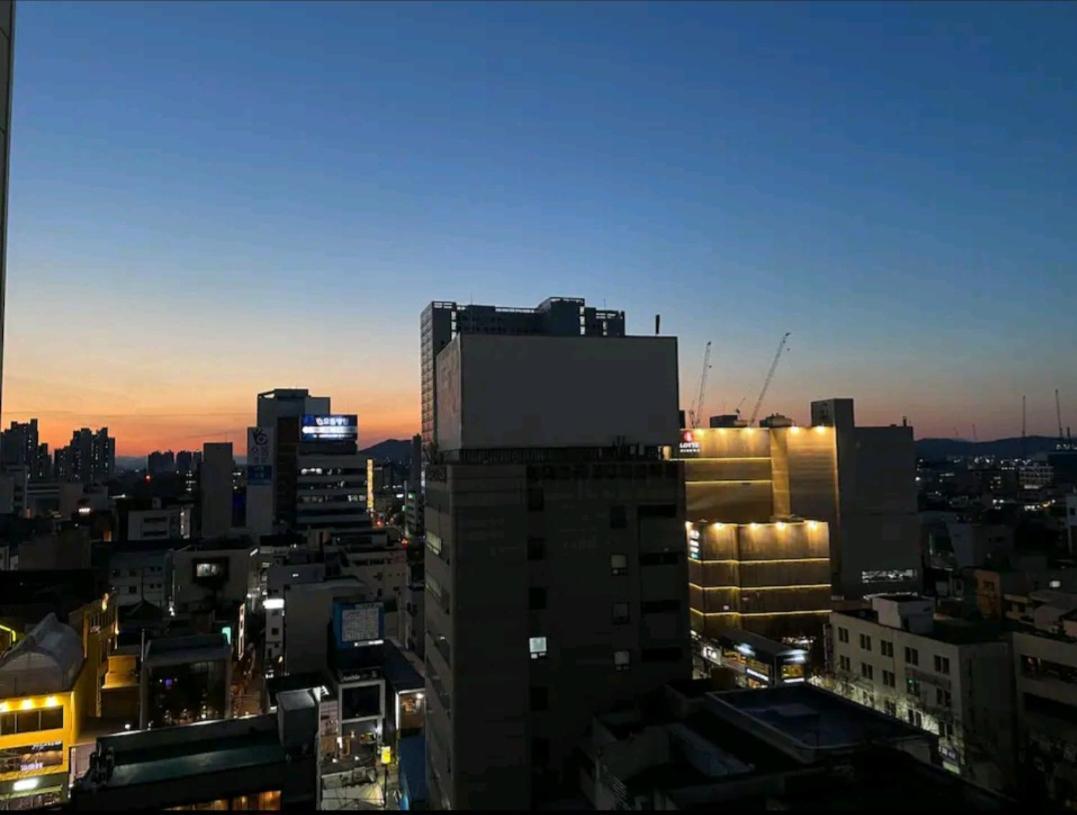 Feel At Home 동성로스타 비앤비 Daegu Exterior photo